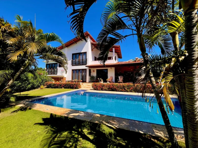 Villa Caju Knots pool and tropical garden in Parajuru, Brazil